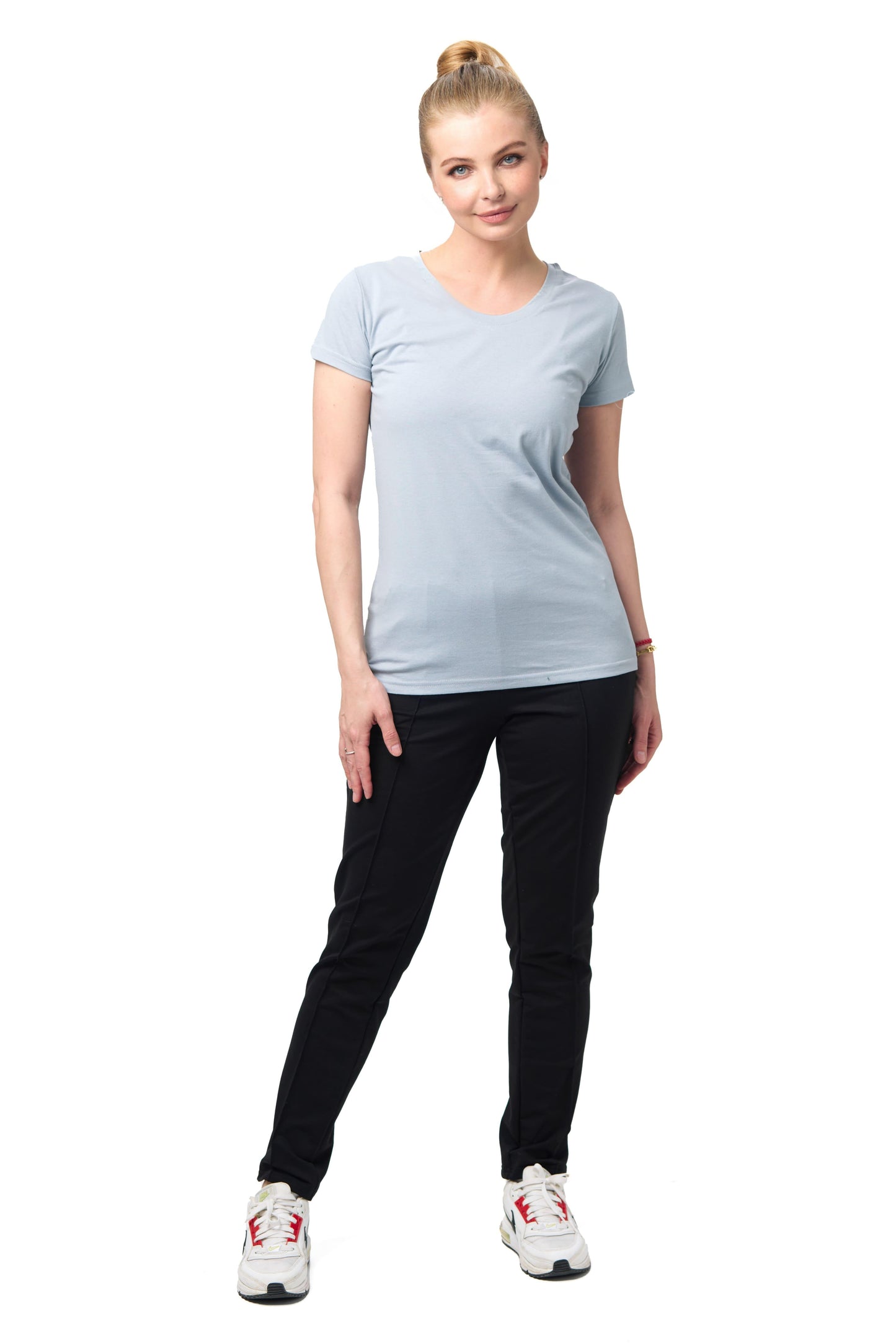 Tricou femei gri deschis – lejer, comod și produs în Republica Moldova de Almam Fashion