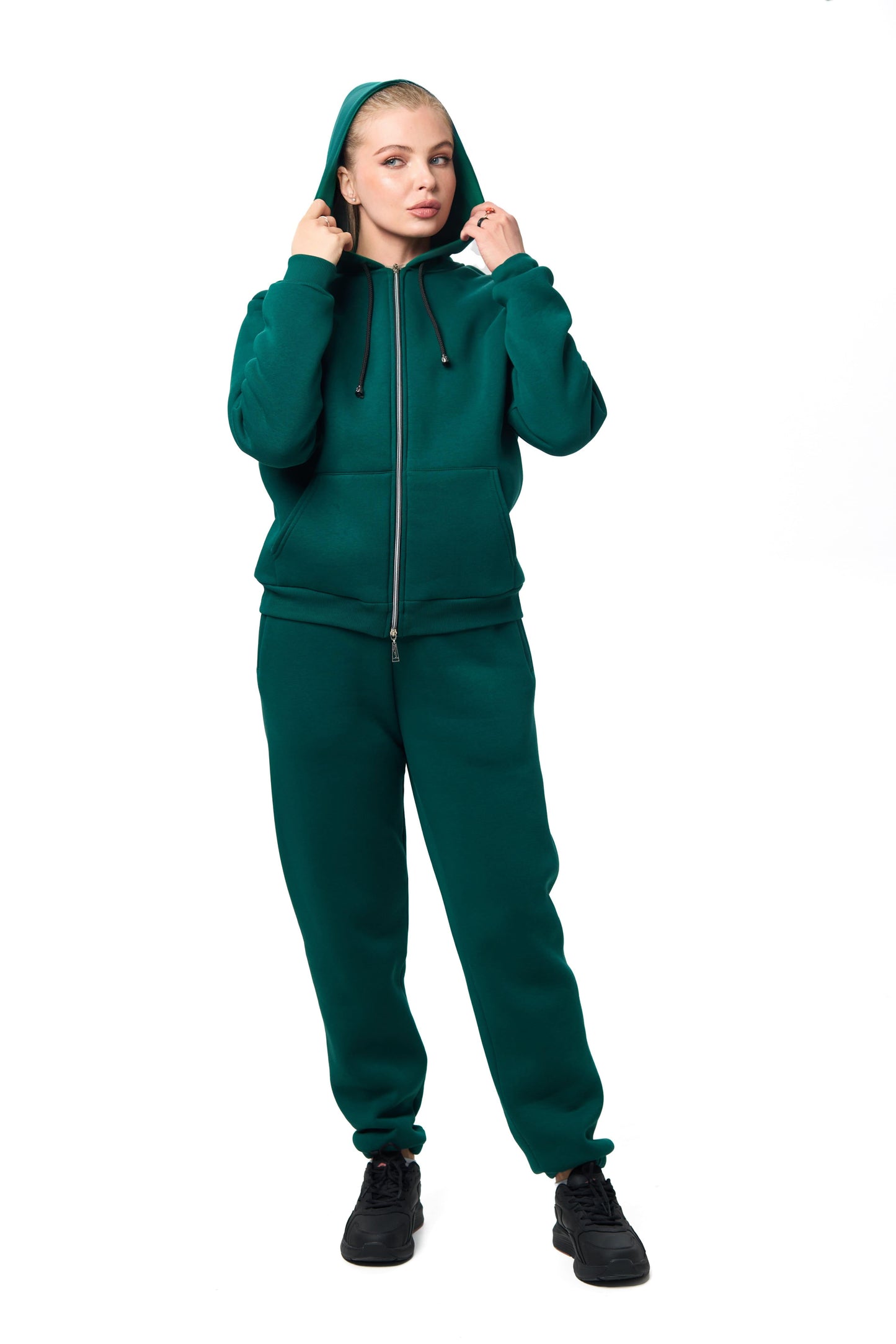 Set sportiv pentru femei culoare verde închis – țesătură groasă bumbac 100 %, fabricat de Almam Fashion Moldova
