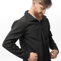 Țesătură durabilă cu dosală și croială practică – jachetă SoftShell neagră creată pentru confort și rezistență