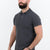 Tricou polo gri închis, material rezistent și plăcut la purtare, potrivit pentru uniforme.