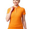 Tricou Polo damă oranj – model versatil cu guler, potrivit pentru echipamente personalizate