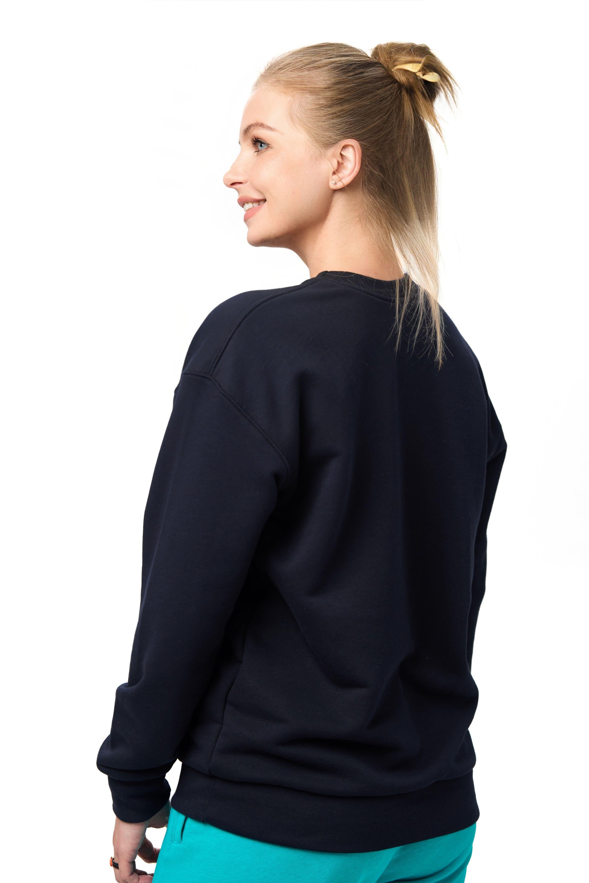 Hanorac vintage damă din bumbac gros – hanorac albastru închis cu design modern, ideal pentru uniforme sau achiziții angro