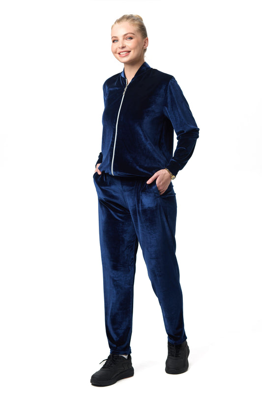 Ținută casual din velur pentru femei – costum sport albastru închis, ideal pentru angro sau uniforme personalizate