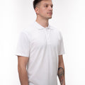 Tricou polo alb pentru bărbați, ideal pentru companii și evenimente corporate.