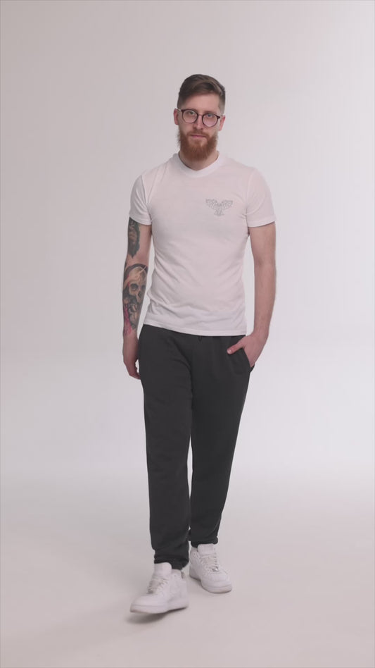 Prezentare video pantaloni sport cu elastic jos, din poliester și elastan, în diferite culori – pentru confort și performanță, creat în Moldova de Almam Fashion
